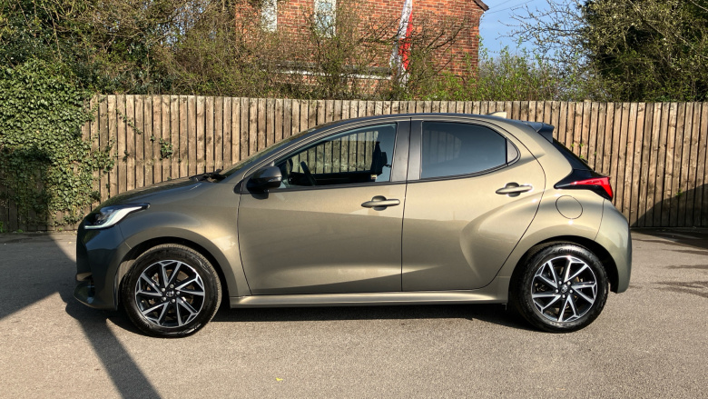 Toyota Yaris 1.5 Hybrid Design 5dr CVT Hybrid Hatchback